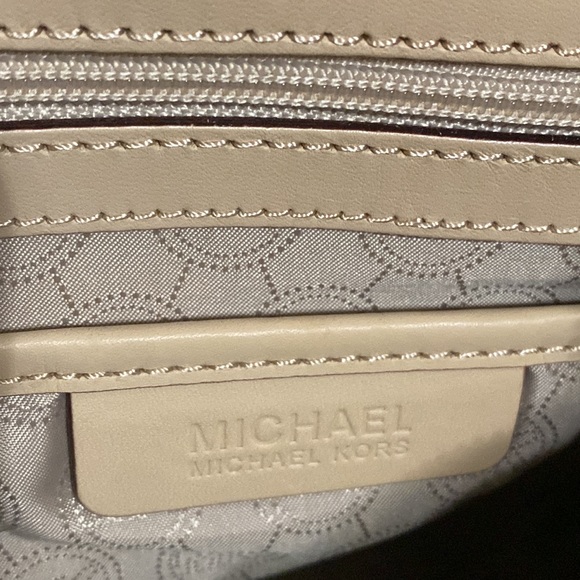 brown and tan michael kors bag - Picture 8 of 8